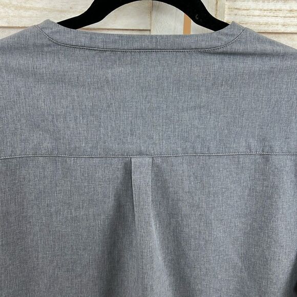 Jaanuu Refined Heathered Gray V-neck Scrub Top Large - Picture 7 of 10